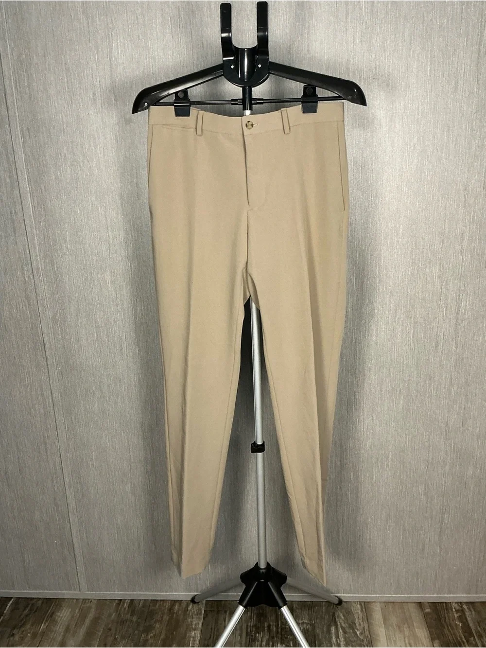Zara Men's Beige Two-Piece Suit - Blazer & Trousers